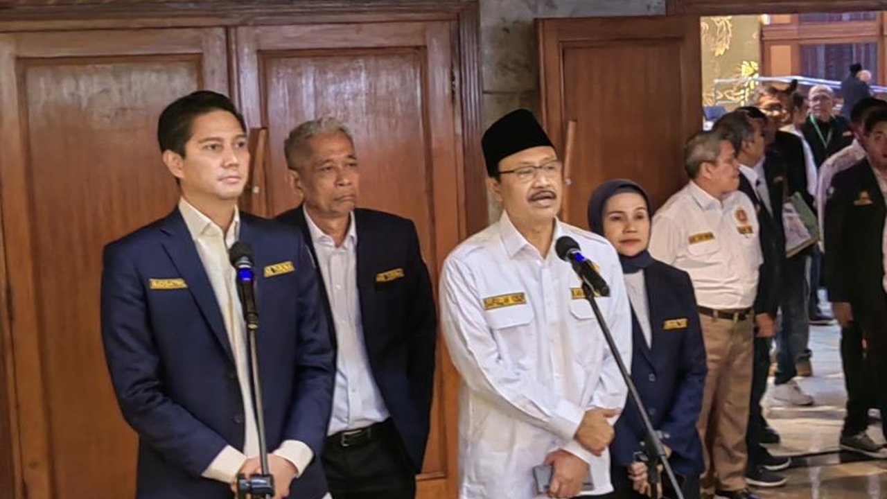 Menteri Sosial Saifullah Yusuf menegaskan peran vital Karang Taruna sebagai garda terdepan perubahan sosial, mendorong inovasi dan kolaborasi untuk kesejahteraan masyarakat.