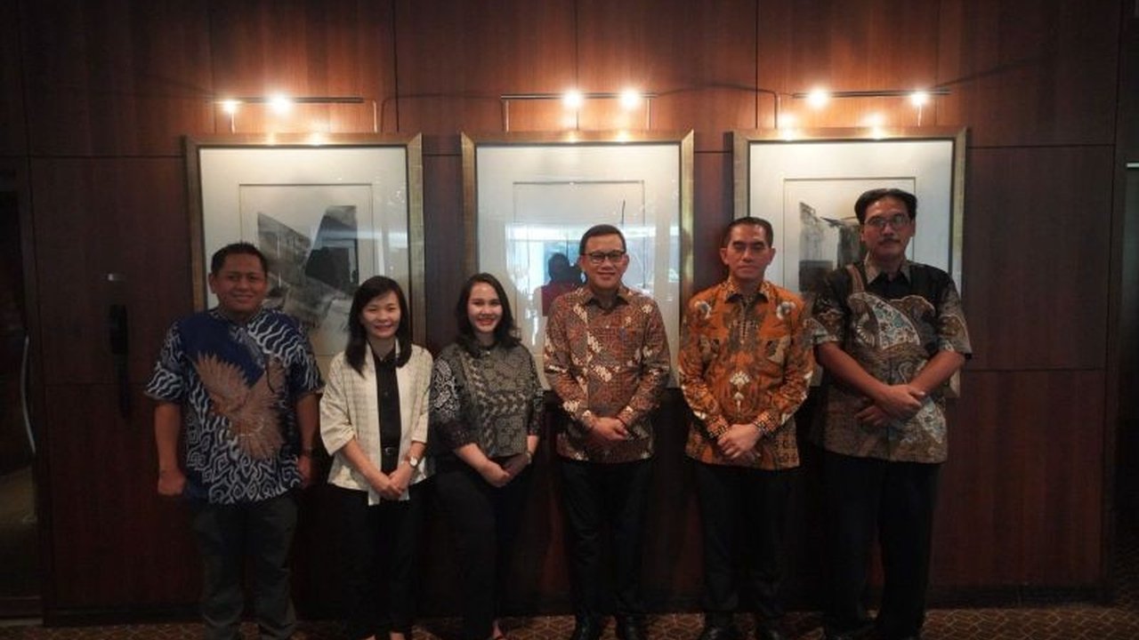 Menteri P2MI Abdul Kadir Karding membahas penguatan pelatihan vokasi untuk penempatan Pekerja Migran Indonesia ke Jepang, menargetkan peningkatan signifikan dan menekankan pentingnya penguasaan bahasa.