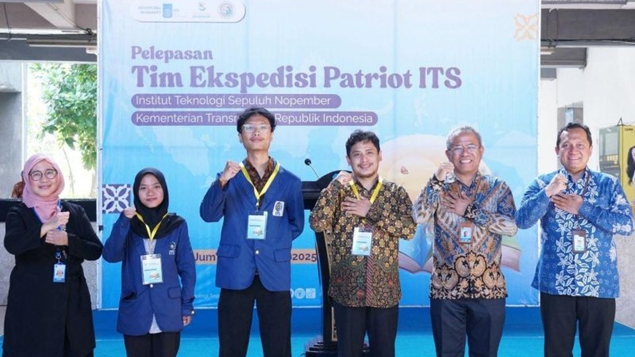 Institut Teknologi Sepuluh Nopember (ITS) meluncurkan Ekspedisi Patriot dengan 228 mahasiswa untuk mendukung program transmigrasi nasional. Simak bagaimana kontribusi nyata mereka!