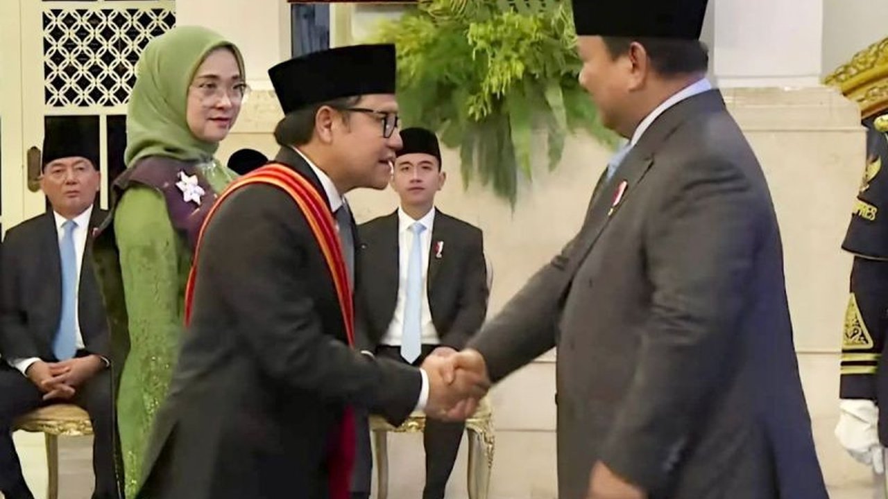 Menko PM Abdul Muhaimin Iskandar mendedikasikan Penghargaan Muhaimin berupa Bintang Mahaputera Adipurna dari Presiden Prabowo untuk seluruh masyarakat Indonesia. Mengapa penghargaan ini begitu istimewa?