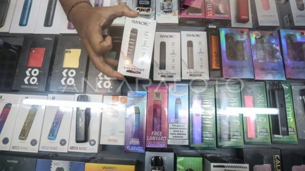BNN mengungkapkan pelarangan vape narkotika memerlukan pendalaman serius. Simak alasan di balik pernyataan ini dan temuan mengejutkan terkait peredaran narkoba berkedok rokok elektrik.
