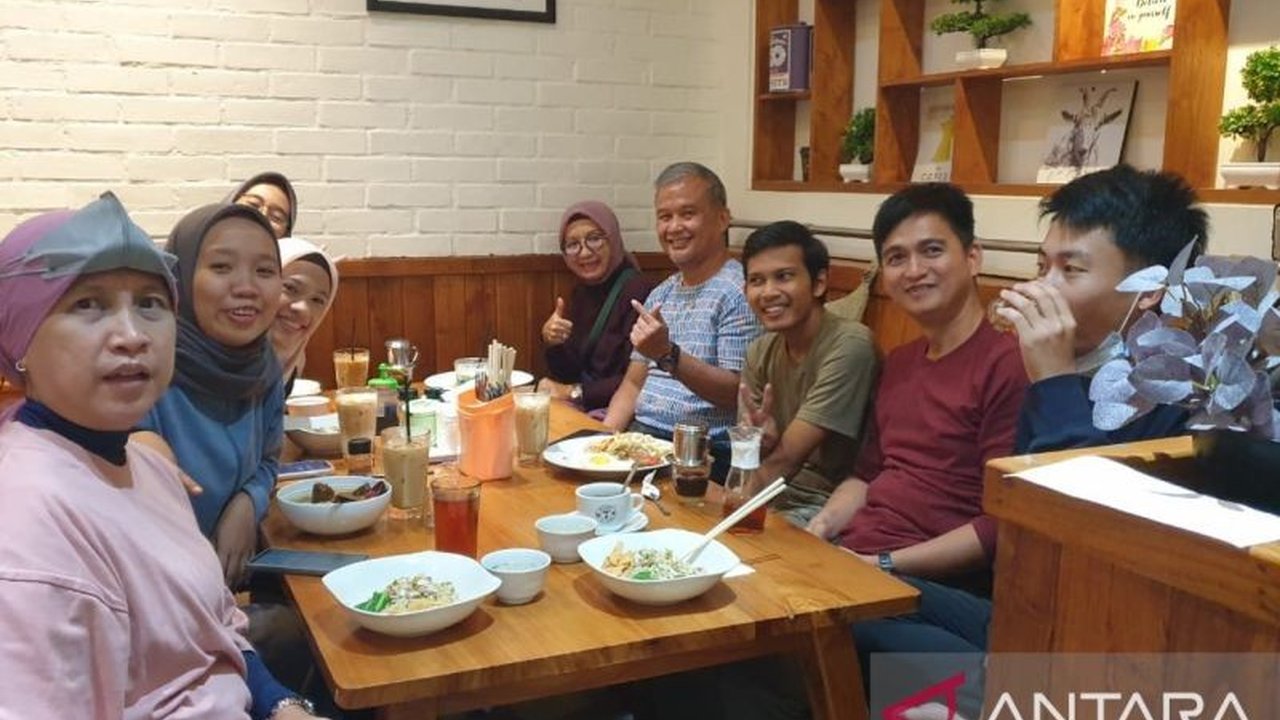 Pemerintah Provinsi Sumsel gencar melakukan Pengembangan Kampung KB Sumsel di setiap desa dan kelurahan, tak hanya kendalikan penduduk tapi juga atasi stunting. Apa dampaknya bagi keluarga?