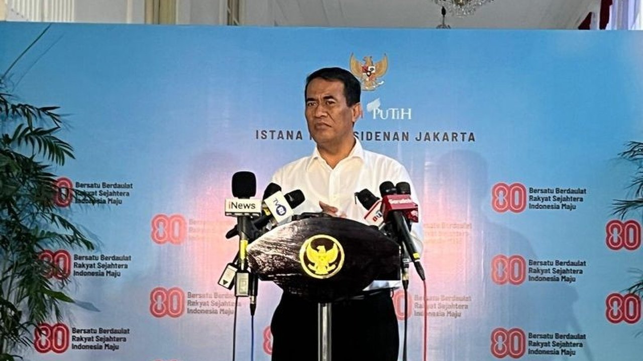 Menteri Pertanian Amran Sulaiman menegaskan program Cetak Sawah seluas 225 ribu hektare krusial untuk keberlanjutan swasembada pangan nasional. Simak detail target dan dampaknya!