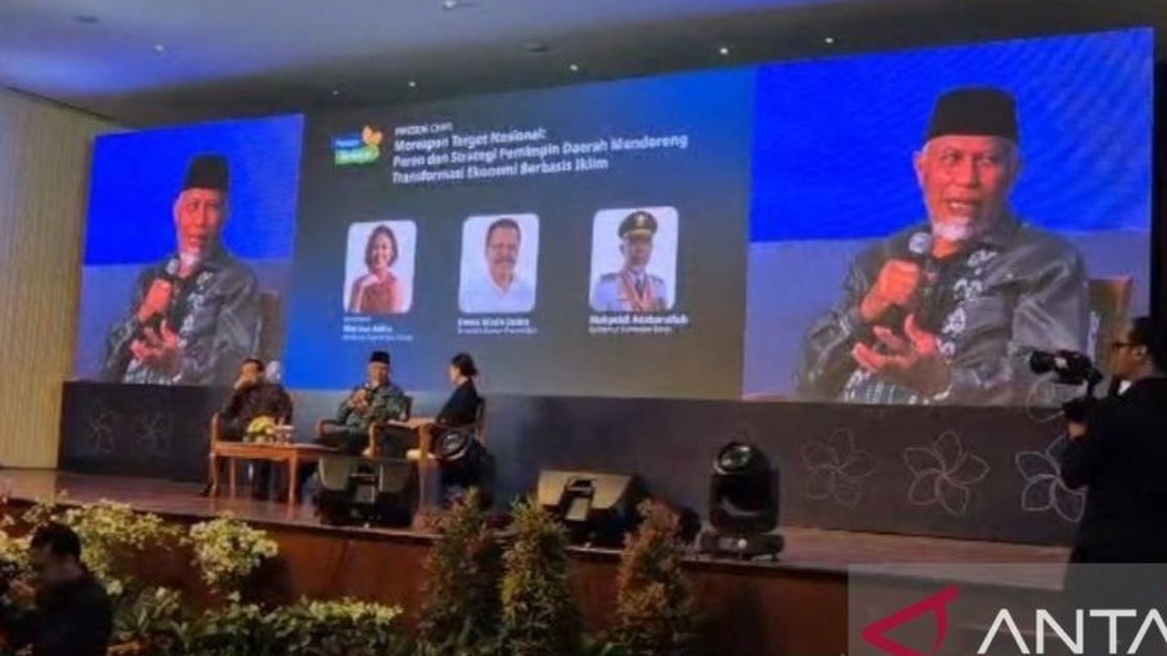 Gubernur Sumbar paparkan keberhasilan program Perhutanan Sosial Sumbar yang tingkatkan pendapatan petani hingga 58% dan jaga kelestarian hutan, menarik perhatian di forum iklim.