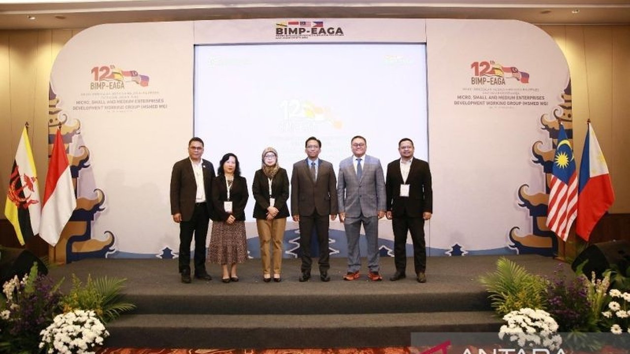 Indonesia resmi menjadi ketua BIMP-EAGA 2025-2028, memimpin upaya penguatan UMKM ASEAN. Simak strategi RI dorong UMKM lokal bersaing di pasar global!