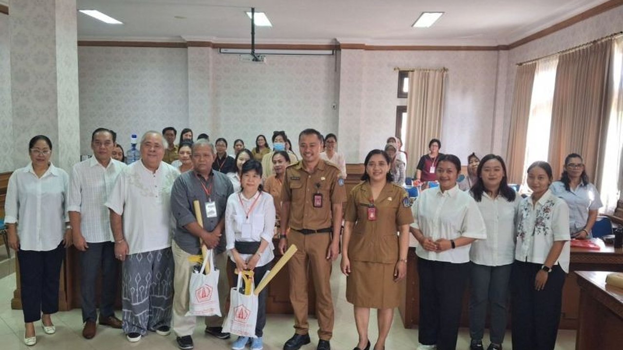 Pemkab Badung serius tingkatkan Inovasi UMKM Fesyen Badung melalui pelatihan desain mode. Bagaimana UMKM fesyen di Badung beradaptasi dengan tren global?