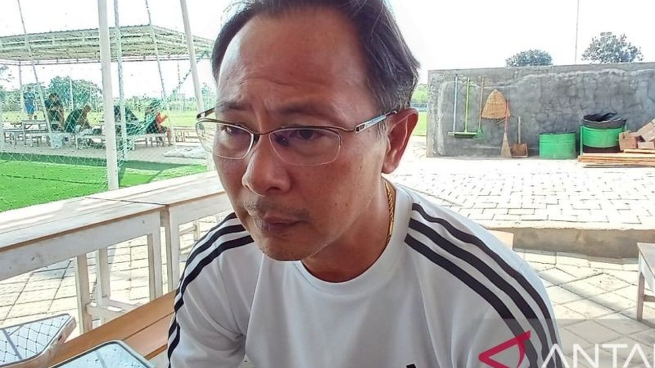 Pelatih Ong Kim Swee fokus bangun konsistensi Persik Kediri sepanjang pertandingan, bukan hanya kemenangan. Apa strategi Macan Putih hadapi Liga 1 2025/2026?