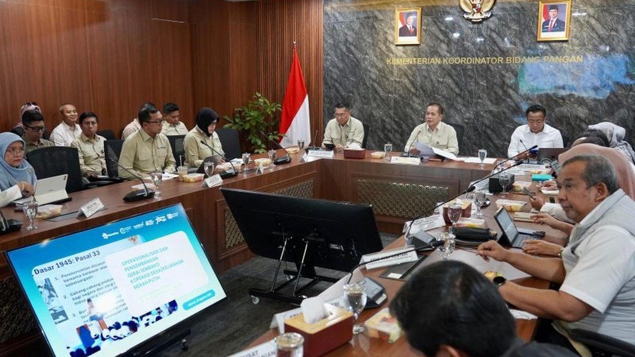 Wamenkop Ferry Juliantono memastikan BUMN dan swasta menjamin pasokan komoditas untuk mendukung Kopdes Merah Putih, demi akses pangan terjangkau dan stabilisasi harga di desa.