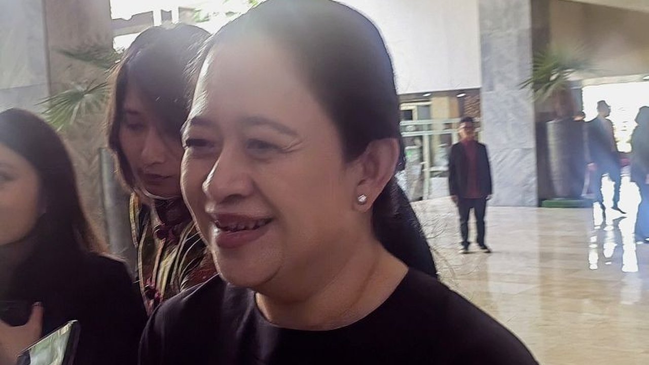 Ketua DPR RI Puan Maharani menyoroti pentingnya kesejahteraan guru dalam mendukung Transformasi Digital Pendidikan nasional, memastikan pemerataan dan adaptasi teknologi di sekolah.