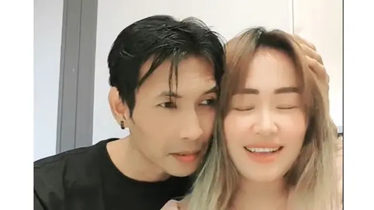 Pinkan Mambo dan AryaKhan. (Sumber: TikTok/arya_joget)