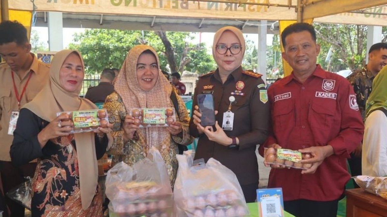 Kejaksaan Negeri Belitung Timur (Kejari Beltim) menggelar 'One Day Service' meriah dalam rangka Hari Bhakti Adhyaksa ke-80, menawarkan berbagai layanan publik gratis yang menarik perhatian warga.