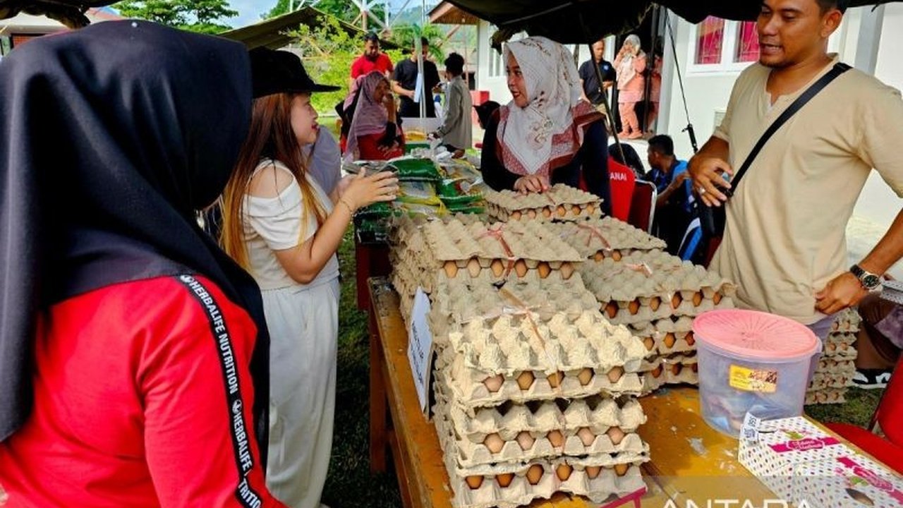 Perum Bulog Natuna gencar menyalurkan Beras SPHP melalui kolaborasi lintas instansi untuk menjaga stabilitas harga dan ketersediaan. Simak bagaimana program ini membantu masyarakat!