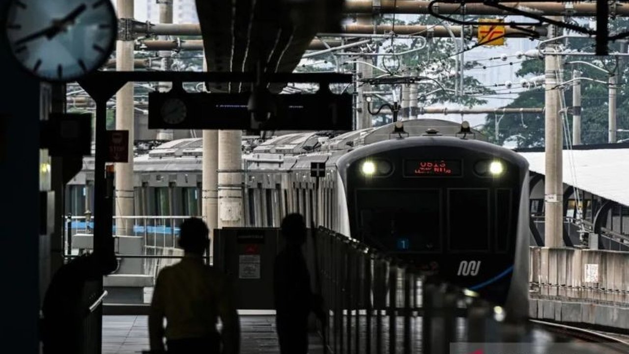 Layanan MRT Jakarta mengalami pembatasan operasional dari Lebak Bulus hingga Blok M. Cari tahu alasan di balik perubahan jadwal ini dan stasiun mana saja yang tidak beroperasi demi keamanan.