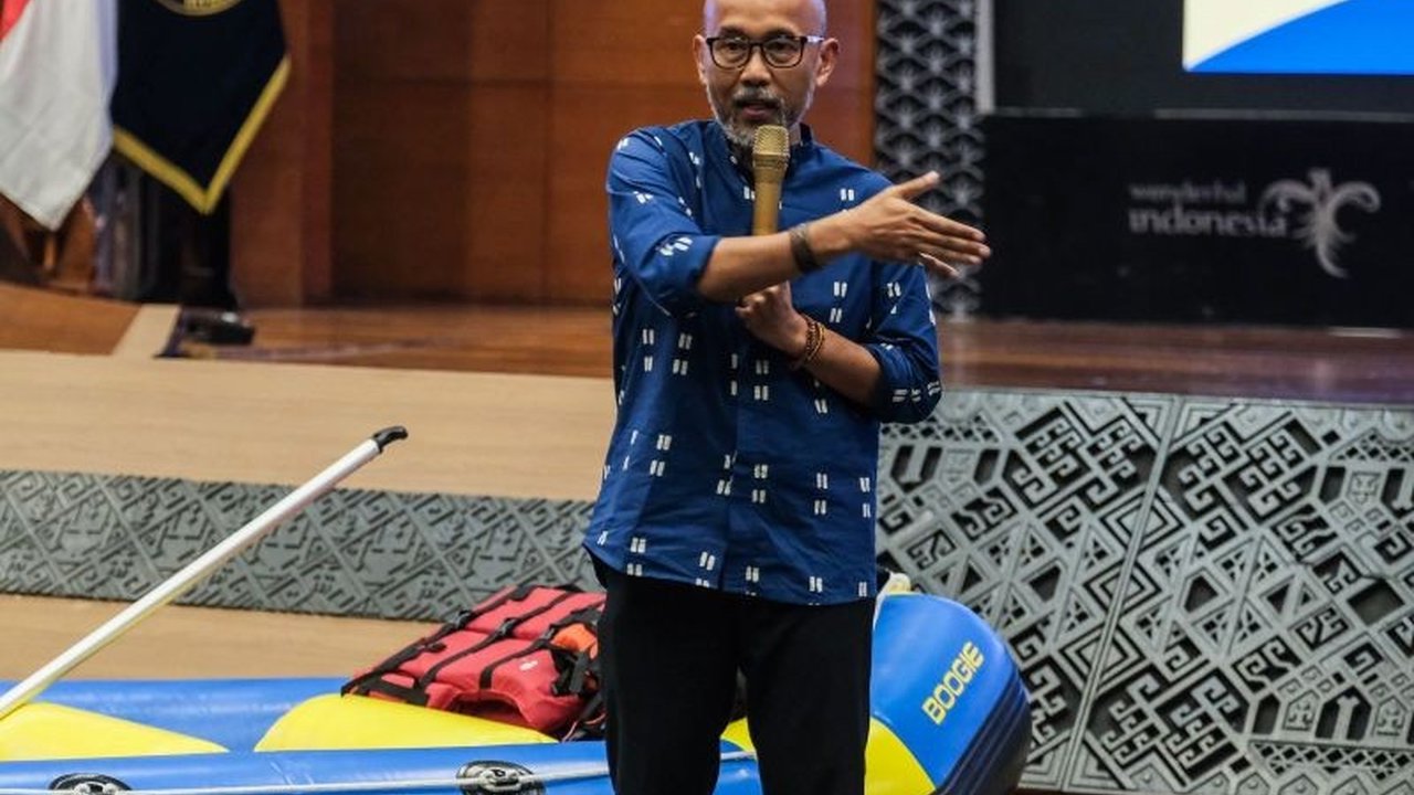 Kementerian Pariwisata (Kemenpar) serius tingkatkan keselamatan wisata arung jeram yang berisiko tinggi. Bagaimana upaya mereka menjamin keamanan ratusan operator di Indonesia?