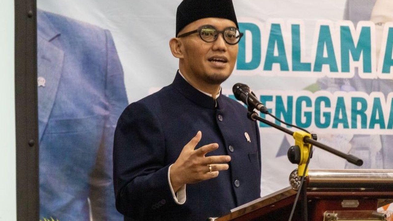 Ketua Majelis Pertimbangan Matahari Pagi Indonesia, Dahnil Anzar, tegaskan Presiden Prabowo Dengarkan Aspirasi Rakyat dan tidak alergi kritik. Simak komitmennya!