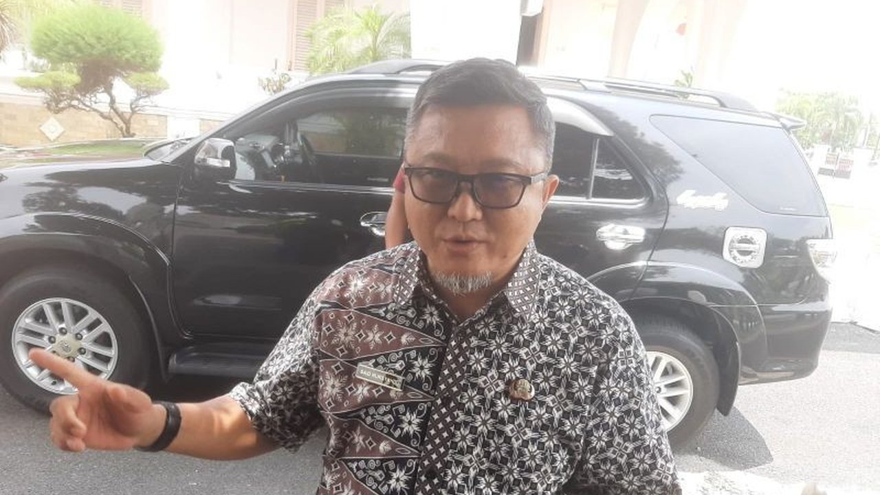Pemprov Kepri serius mendukung program nasional tiga juta rumah dengan mengalokasikan Rp5 miliar untuk Renovasi RTLH Kepri. Simak detail target dan dampaknya!