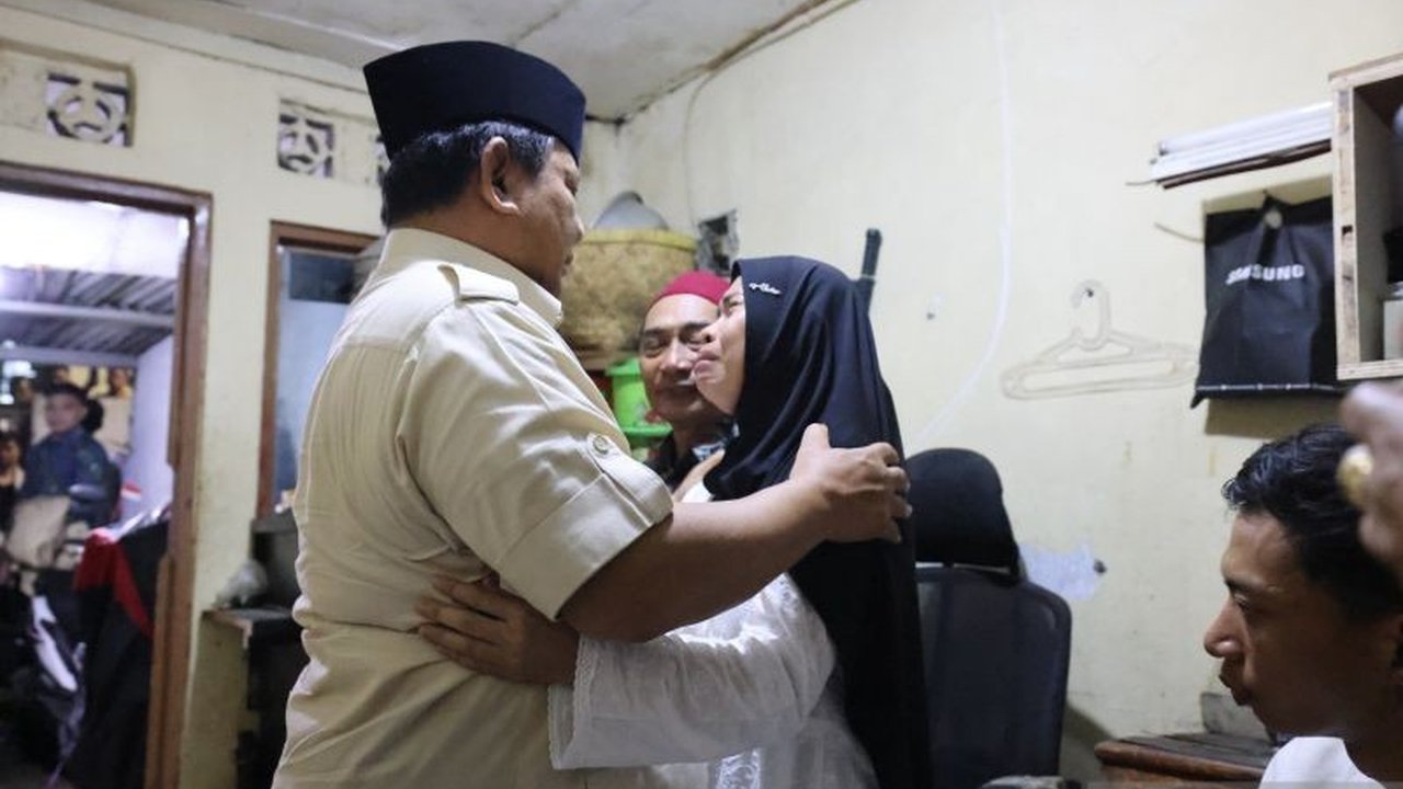 Presiden Prabowo Subianto mengundang 16 Ormas Islam ke Hambalang untuk membahas tantangan kebangsaan dan menjaga situasi damai. Apa saja yang dibahas dalam pertemuan penting ini?