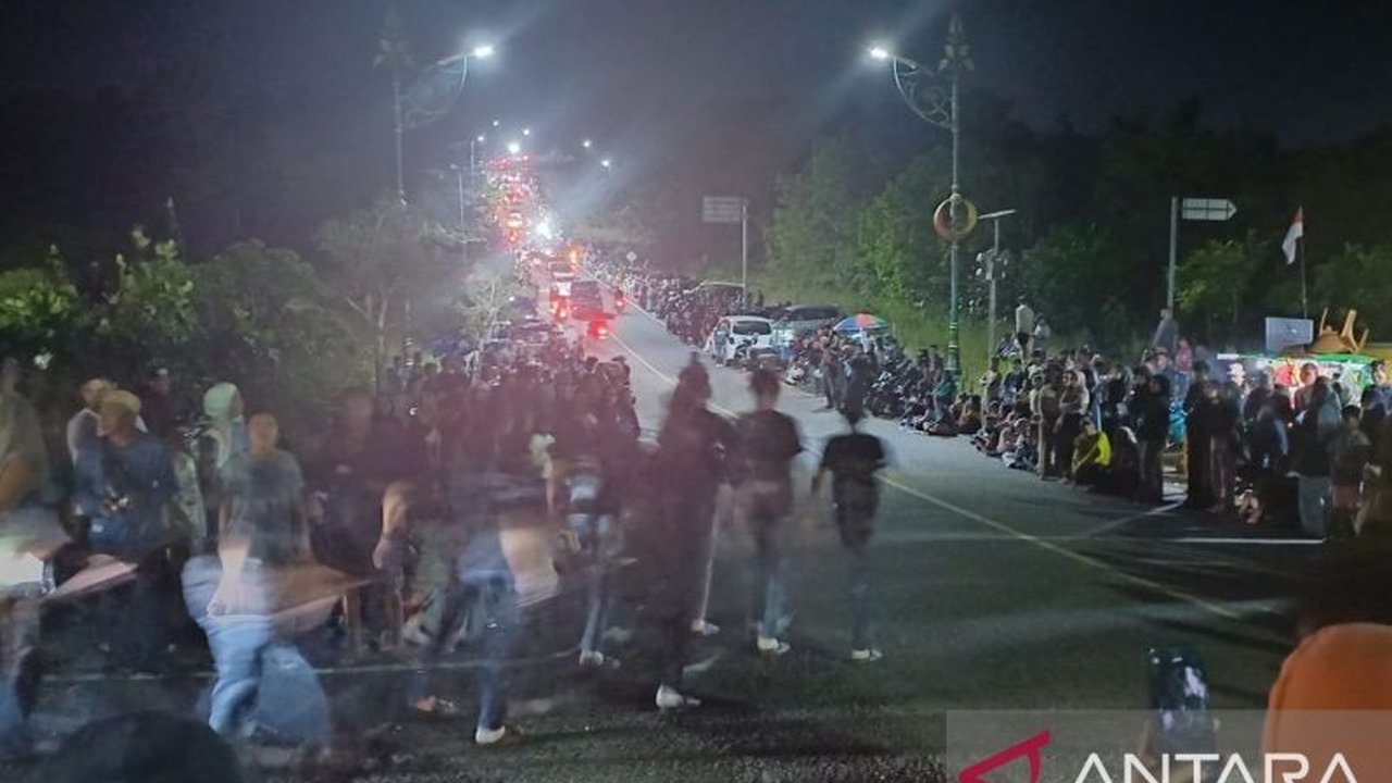 Antusiasme tinggi warnai Gerak Jalan 45 KM Tanjungpinang dalam rangka HUT RI ke-80. Ribuan peserta dan masyarakat tumpah ruah semarakkan lomba unik yang digelar malam hingga pagi.