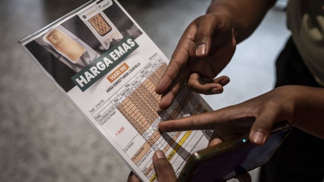 Harga emas Antam turun drastis pada Rabu, 23 April 2024, menjadi Rp1.991.000 per gram, setelah sebelumnya mengalami kenaikan signifikan.