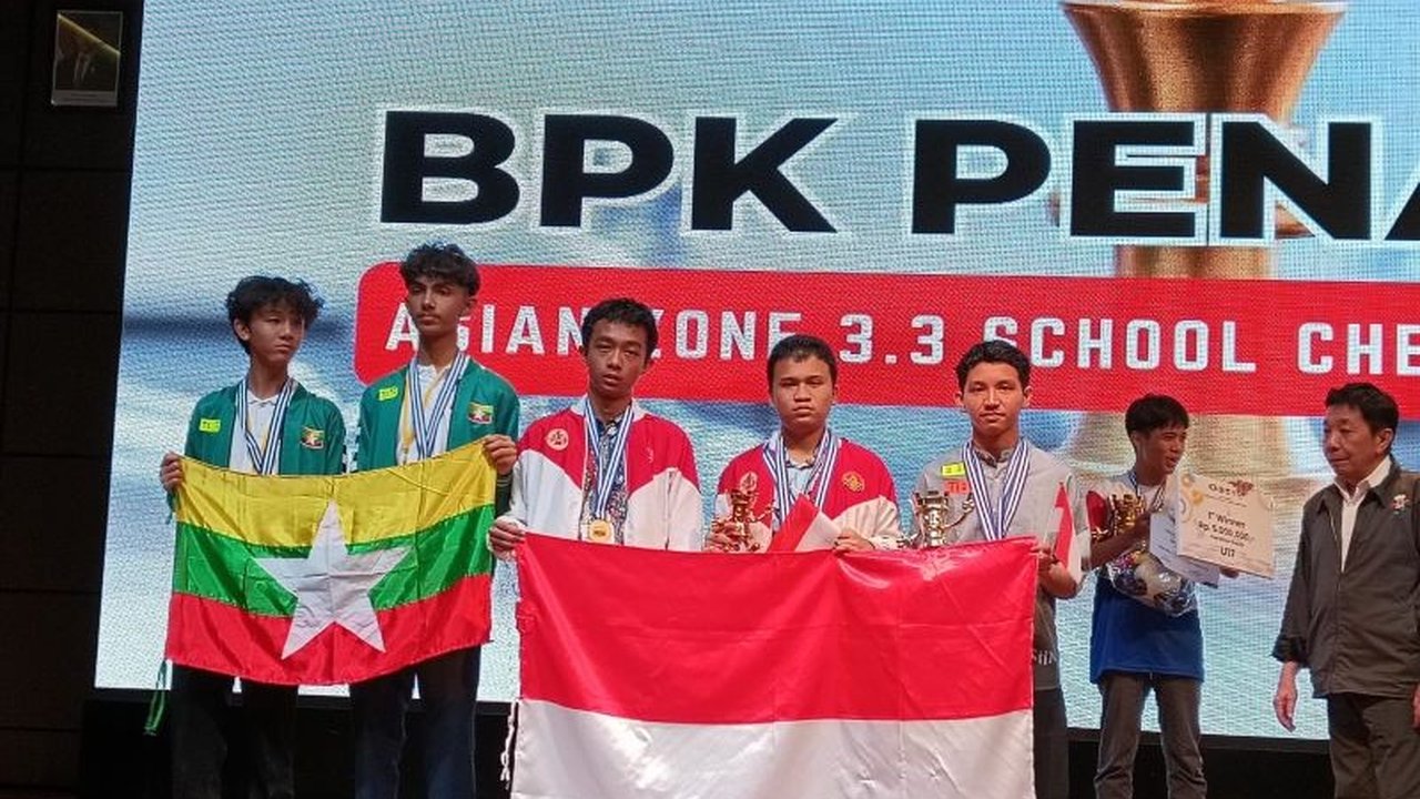 Pecatur Junior Sumsel, Adly Juanda, berhasil mengharumkan nama bangsa dengan meraih medali perak di kejuaraan catur internasional. Simak detail prestasinya!