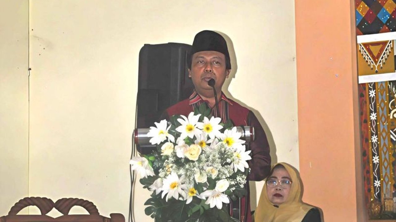 Pasca insiden pembakaran Gedung DPRD NTB, Bupati Sumbawa Barat Amar Nurmansyah mengajak warganya menjaga perdamaian Sumbawa Barat dan tidak mudah terprovokasi.