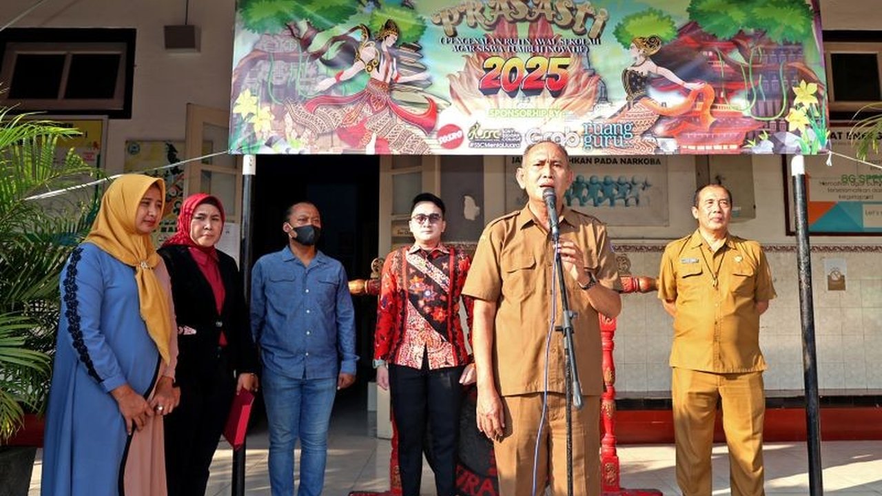Pemkot Surabaya resmi terapkan Pembelajaran Daring Surabaya bagi siswa PAUD hingga SMP mulai 1-4 September 2025. Apa alasan di balik kebijakan mendadak ini dan bagaimana dampaknya?
