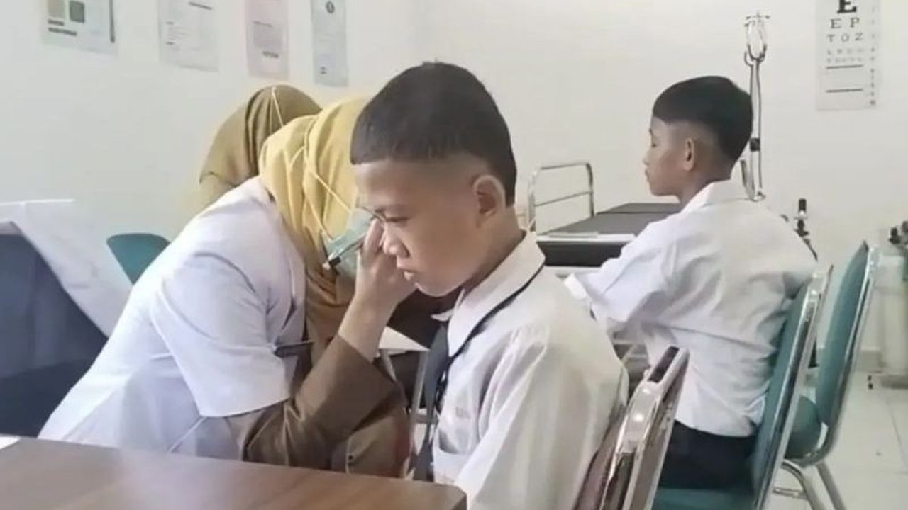 Dinas Pendidikan Sumsel memberlakukan pembelajaran daring pada 1-2 September 2025. Mengapa keputusan mendadak ini diambil dan bagaimana dampaknya bagi siswa di tengah rencana unjuk rasa?