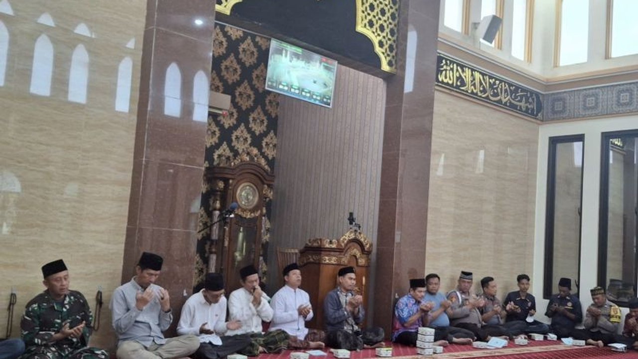 Pemerintah Kota Bandarlampung menggelar Istighosah Pemkot Bandarlampung serentak di 20 kecamatan sebagai ikhtiar spiritual. Apa tujuan utama dari doa bersama skala besar ini?