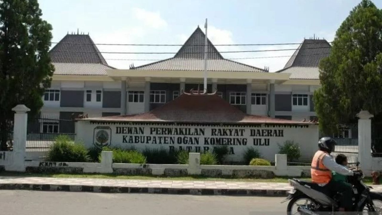 Polres OKU siapkan 500 personel gabungan TNI-Polri untuk Pengamanan Aksi Demo mahasiswa di DPRD OKU pada 1 September 2025. Apa saja tuntutan mereka?