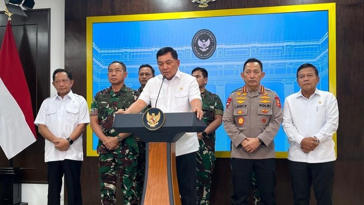 Presiden Prabowo Subianto mengeluarkan perintah tegas kepada aparat untuk melindungi aset negara dan pejabat dari penjarahan, menyusul kerusuhan yang meluas di Jakarta dan menargetkan rumah-rumah publik figur.