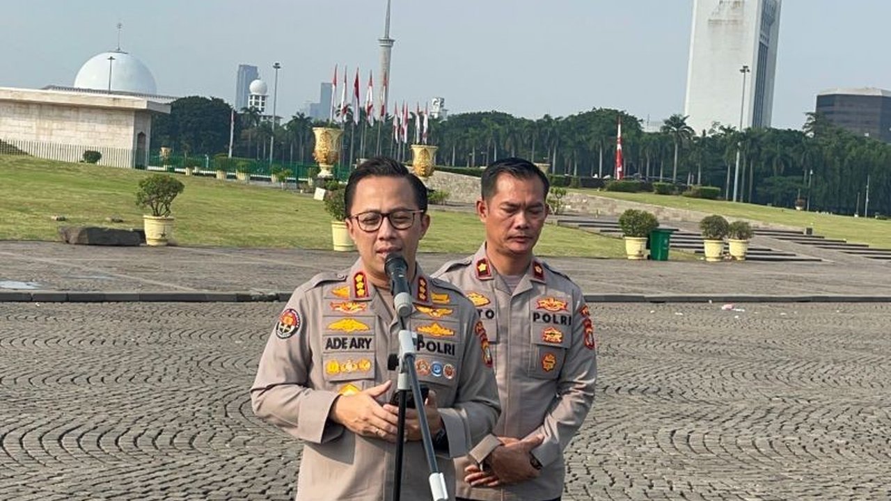 Polda Metro Jaya angkat bicara mengenai isu penggunaan peluru karet dalam pengamanan unjuk rasa. Simak penjelasan lengkapnya terkait SOP dan pernyataan Kapolri yang sempat viral.