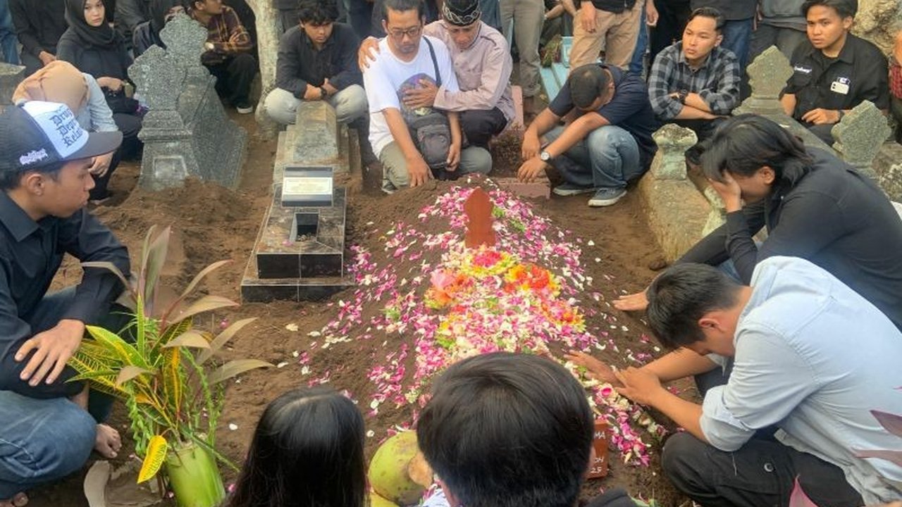 Kampus Amikom Yogyakarta selidiki penyebab kematian seorang mahasiswa, Rheza Sendy Pratama, yang meninggal setelah demo di Yogyakarta. Apa yang sebenarnya terjadi?