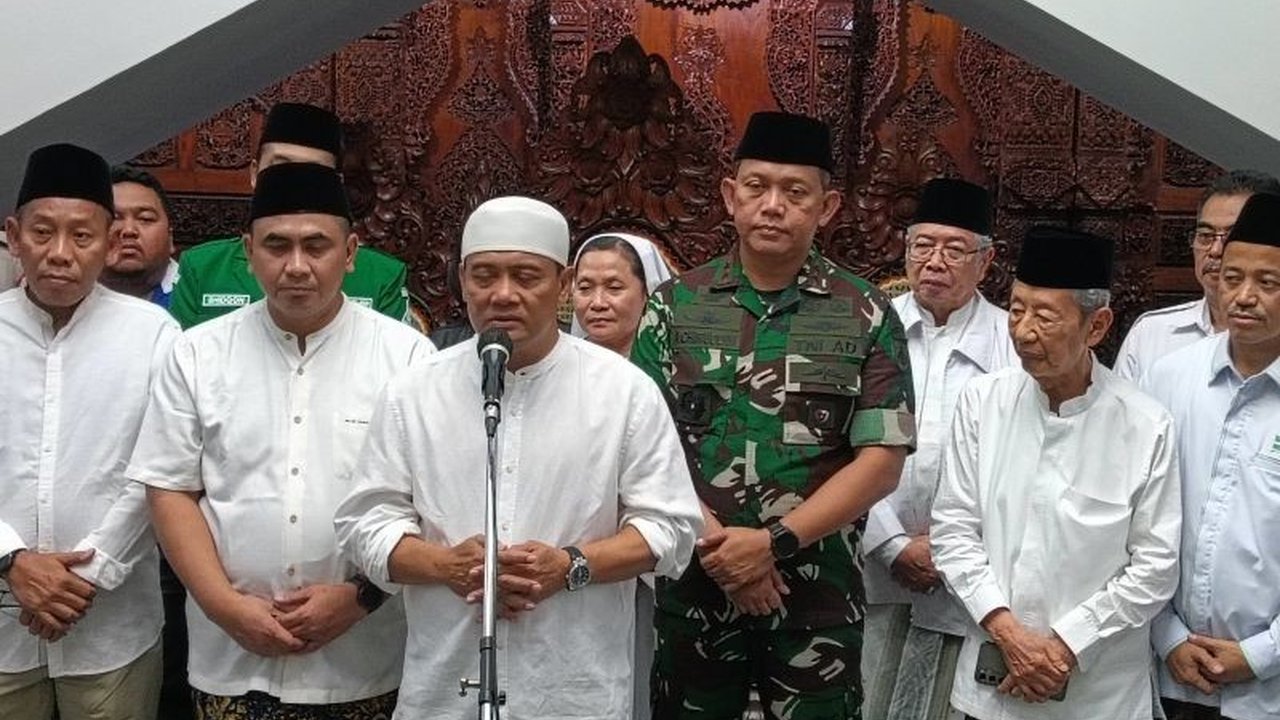 Gubernur Jateng Ahmad Luthfi menegaskan jaminan keamanan pembangunan Jateng adalah syarat utama kemajuan daerah. Ketahui bagaimana stabilitas menjadi fondasi penting bagi kemajuan wilayah!