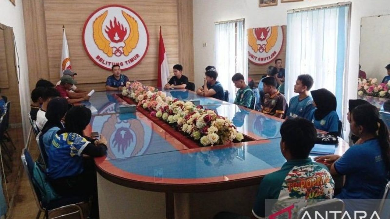 KONI Belitung Timur berkolaborasi dengan STKIP Pasundan Cimahi membuka program beasiswa atlet berprestasi. Simak bagaimana kesempatan kuliah gratis ini bisa diraih para atlet!