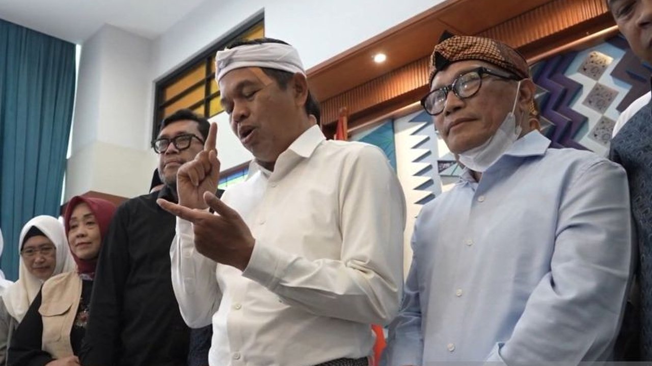 Gubernur Dedi Mulyadi berencana realokasi anggaran perjalanan dinas DPRD Jabar untuk pemulihan pasca demonstrasi ricuh. Apa saja yang akan direhabilitasi?