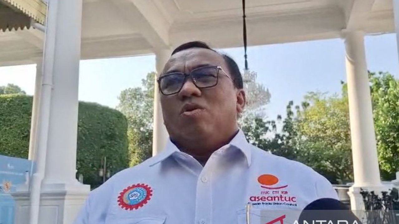 Empat konfederasi serikat buruh terbesar di Indonesia sepakat menunda aksi unjuk rasa demi menjaga kondusivitas. Apa alasan di balik keputusan penting para serikat buruh ini?