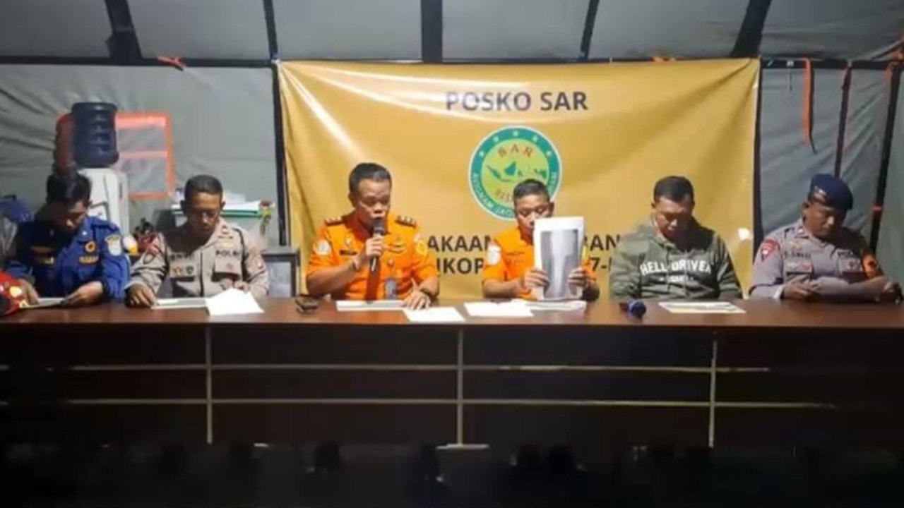 Pemerintah mengerahkan dua helikopter dan tim darat gabungan untuk memperluas operasi Pencarian Helikopter Mentewe yang hilang kontak. Bagaimana upaya besar ini dilakukan di tengah medan menantang?