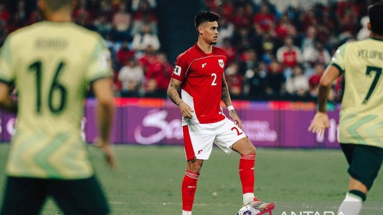 Bek Timnas Indonesia, Mees Hilgers, dikabarkan segera merapat ke klub Liga Prancis, Brest, dari Twente. Penasaran detail transfernya?