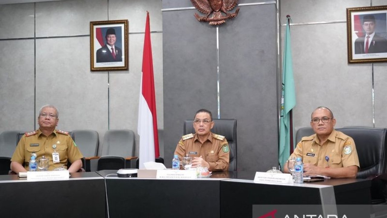 Pemerintah Provinsi Kalimantan Barat bersama Bulog gencarkan Gerakan Pangan Murah (GPM) yang sukses meringankan beban masyarakat. Simak bagaimana GPM Kalbar menstabilkan harga pangan!