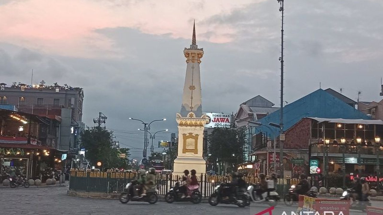 Meskipun gelombang unjuk rasa melanda berbagai daerah, Okupansi Hotel Yogyakarta justru melonjak signifikan. Temukan bagaimana citra aman DIY menarik wisatawan.
