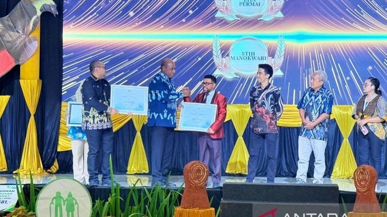 Papua Barat menunjukkan komitmen luar biasa dalam perlindungan sosial. Sebanyak 106.743 pekerja rentan di wilayah ini kini terdaftar dalam Program Jamsostek. Apa saja manfaatnya?