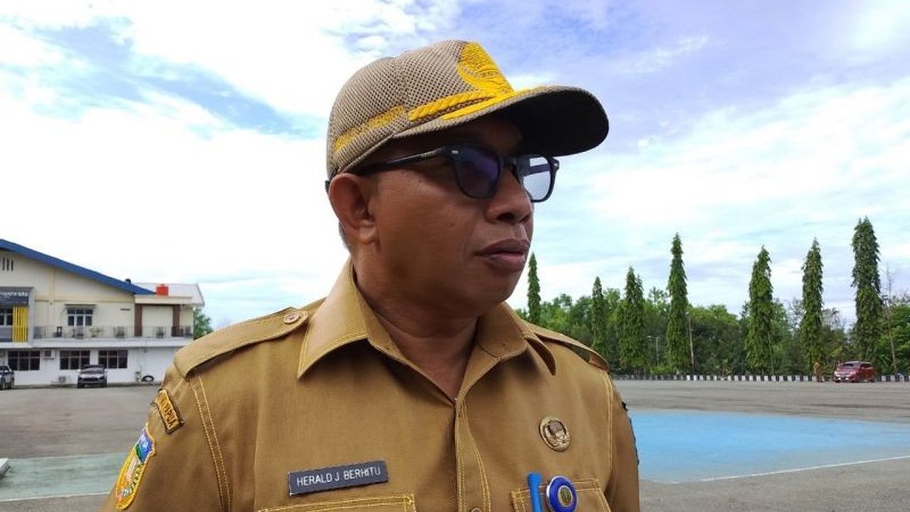 Disdukcapil Jayapura akan mengelola Dana Otsus Disdukcapil Jayapura sebesar Rp2 miliar di tahun 2025. Dana ini untuk apa saja? Simak detail peningkatkan pelayanan kependudukan.
