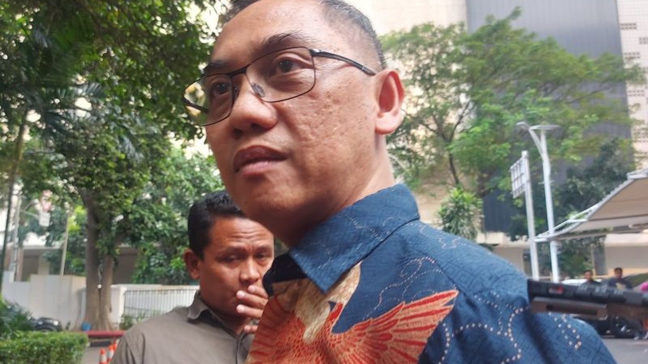 Kemkomdigi aktif pantau ruang digital untuk deteksi dan cegah konten provokatif yang berpotensi picu kerusuhan. Langkah ini penting untuk melindungi masyarakat dan sendi demokrasi.