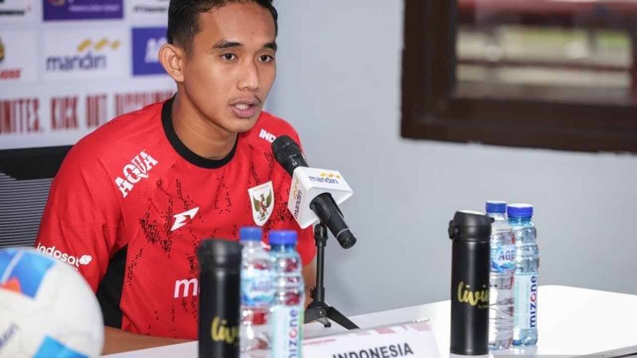 Bek andalan, Rizky Ridho, memberikan pesan menyentuh bagi para pemain baru Timnas Indonesia jelang FIFA Match Day. Apa saja wejangan dari pemain berpengalaman ini untuk wajah-wajah baru Garuda?