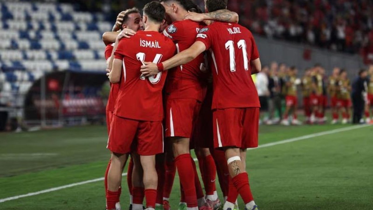 Timnas Turki berhasil meraih kemenangan dramatis 3-2 atas Georgia, sementara Wales mengamankan posisi puncak klasemen Grup J di Kualifikasi Piala Dunia 2026 zona Eropa.