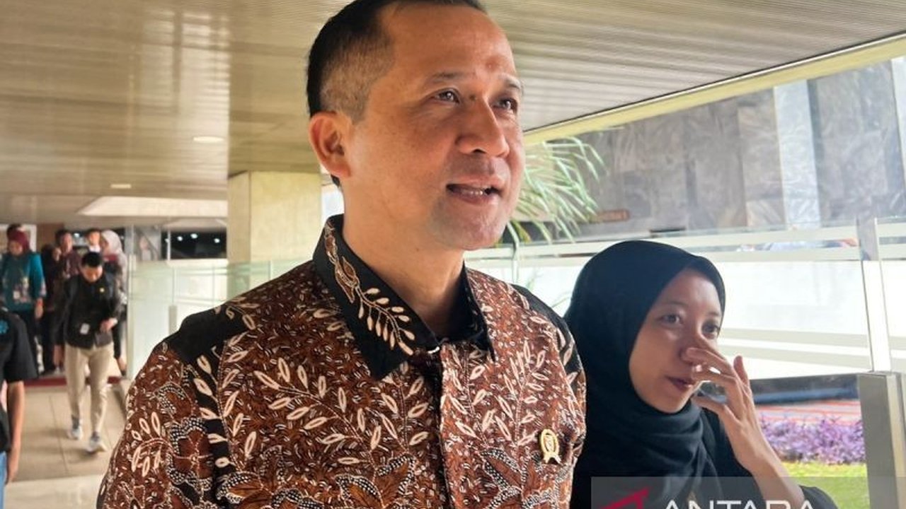 Menteri Transmigrasi Muhammad Iftitah Suryanagara menegaskan fokus program kini beralih ke pembangunan ekosistem transmigrasi sejahtera terpadu, bukan sekadar memindahkan penduduk. Apa saja yang dijamin?