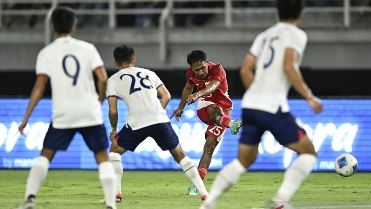 Eliano Reijnders sukses mencetak gol perdananya untuk Timnas Indonesia dalam laga FIFA Match Day melawan Taiwan. Simak detail gol dan kontribusi lainnya yang membuat debutnya begitu berkesan!