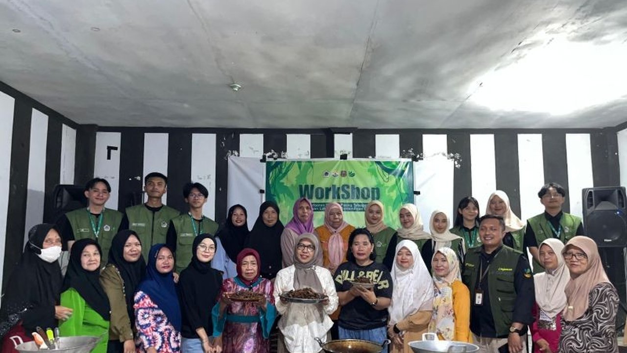 Mahasiswa KKN UNG hadirkan inovasi Jantung Pisang Solusi Pangan Lokal di Gorontalo. Olahan ini tak hanya lezat seperti daging sapi, tapi juga berpotensi tingkatkan ekonomi warga. Penasaran?