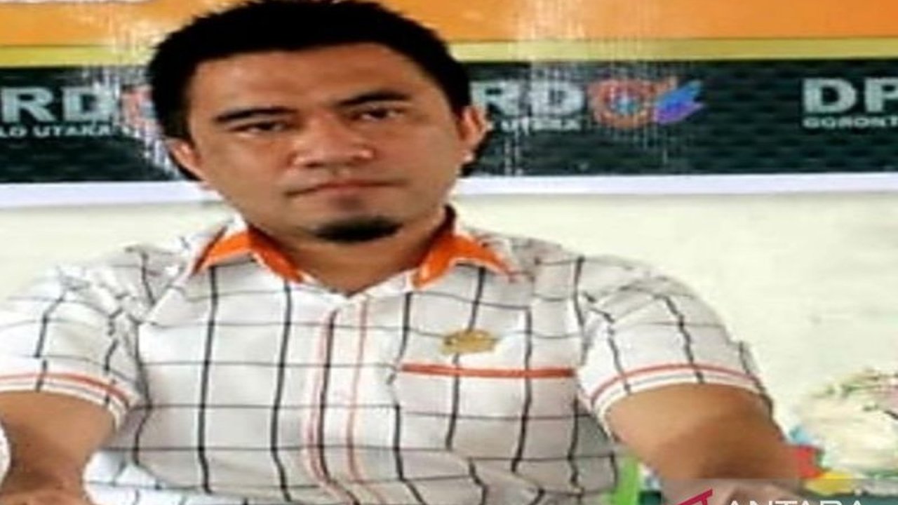 DPRD Gorontalo Utara mendesak Dinas Pendidikan untuk segera melakukan pembaruan Dapodik demi mengatasi defisit ruang kelas dan memastikan alokasi anggaran pendidikan yang akurat.