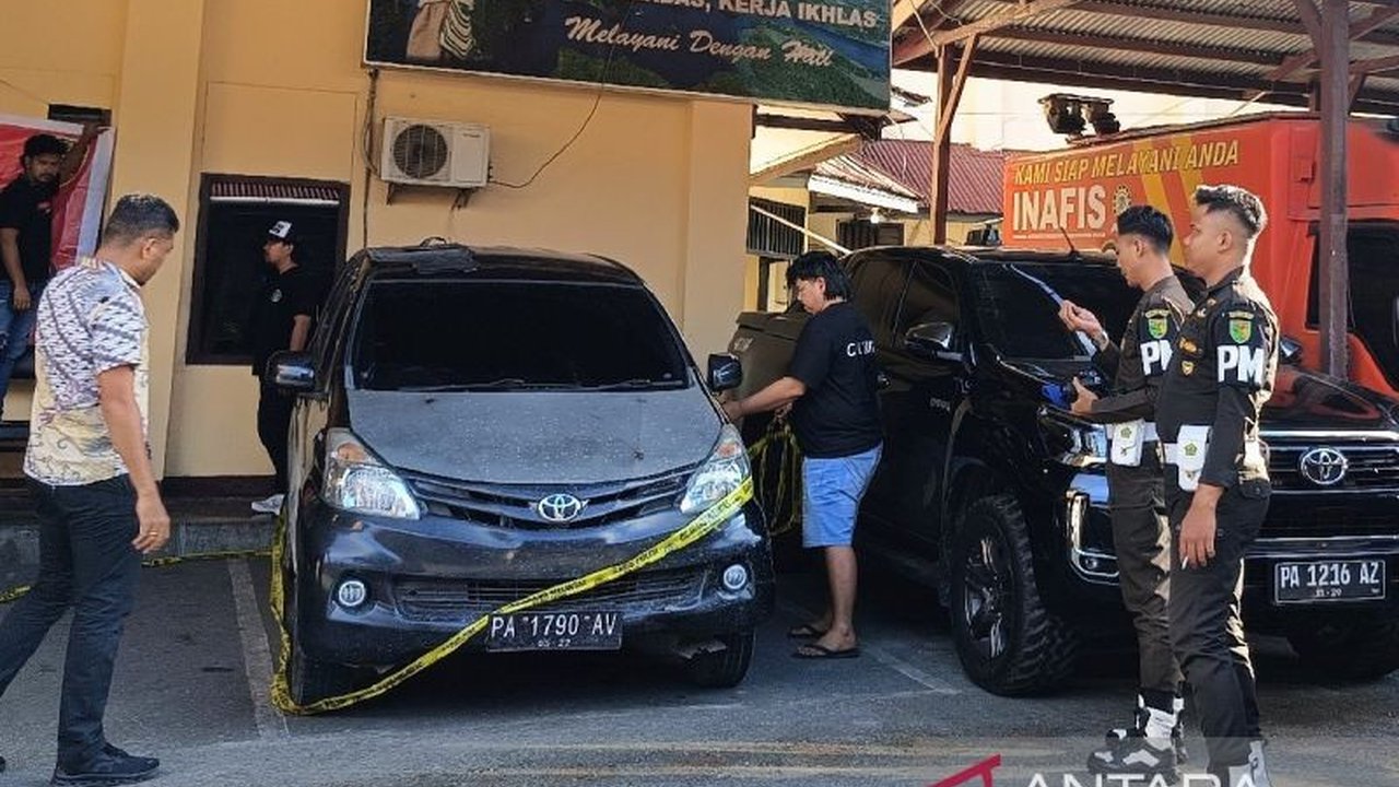 Pratu TB, anggota Pomdam XVII Cenderawasih, telah ditetapkan sebagai tersangka penembakan warga di Jayapura dan terancam dipecat dari dinas TNI-AD. Simak detail kasusnya!